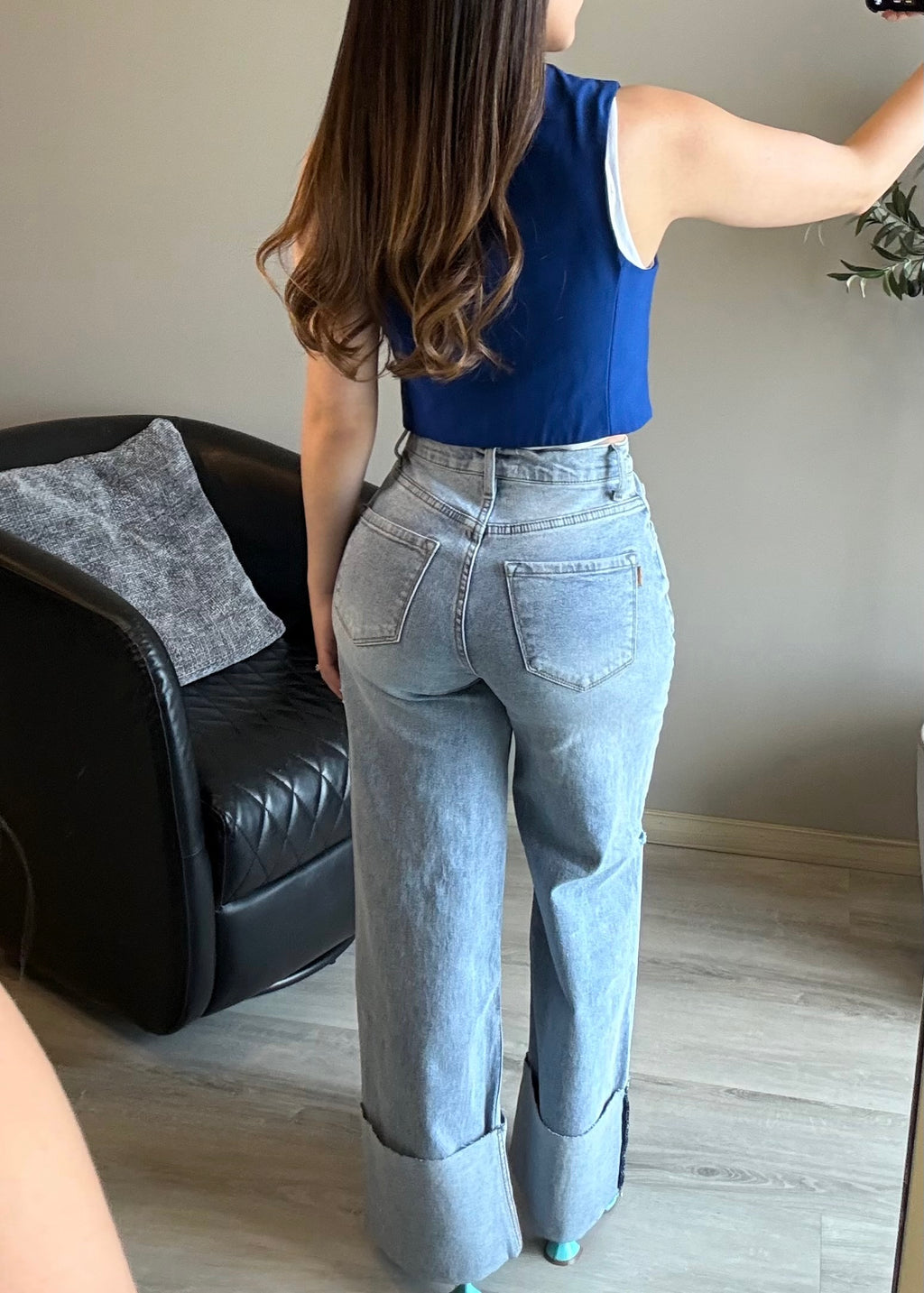 Jeans con doblez diseño roto