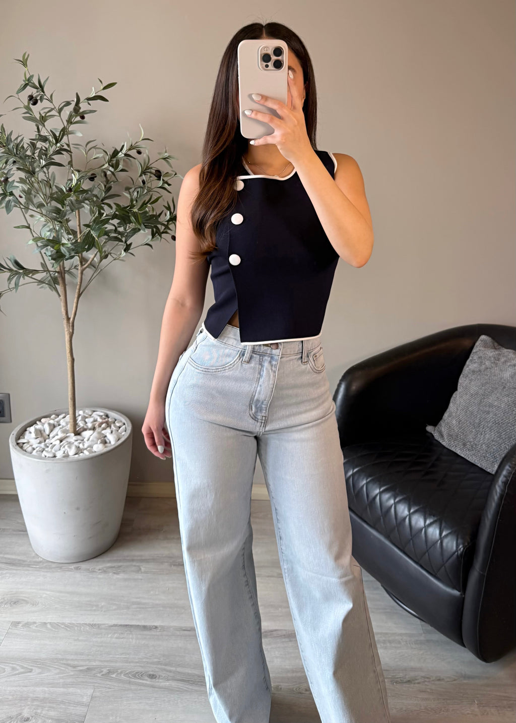 Raw light stone jeans