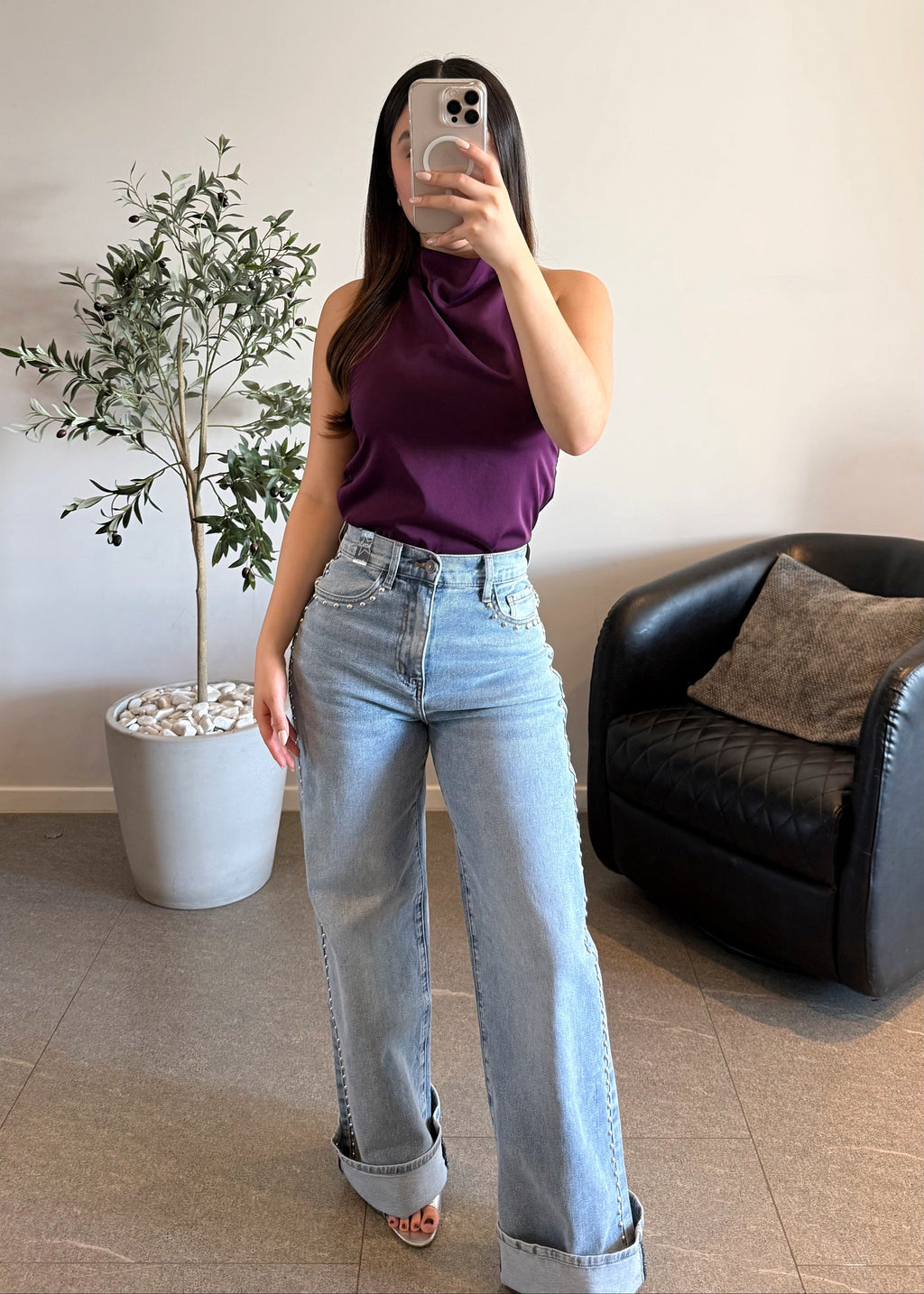 Jeans vibrant con remaches